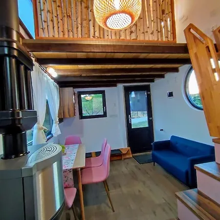 Guitar House - Symphony Holiday home